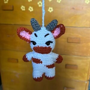 small 6” baby cow 🐮 hand-made car decor 🤍